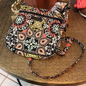 Ver Bradley cross body purse
